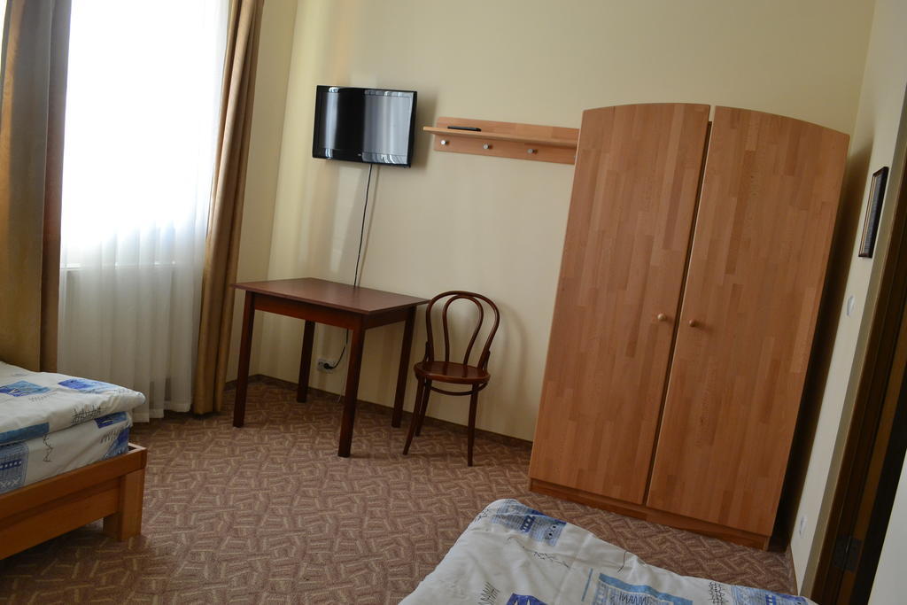 Hotel Tonal Mukatschewo Zimmer foto